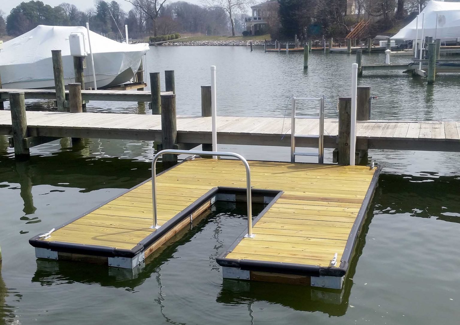 10 x 13 slot dock with ladder – Custom Floating Dock Builder Annapolis MD